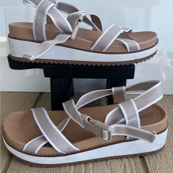 Lucky Brand White Crisscross Sandals - Picture 4 of 10